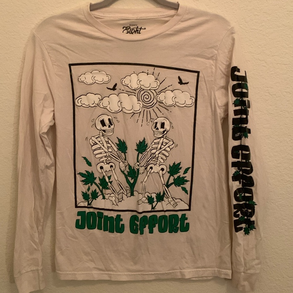 Tee by 88